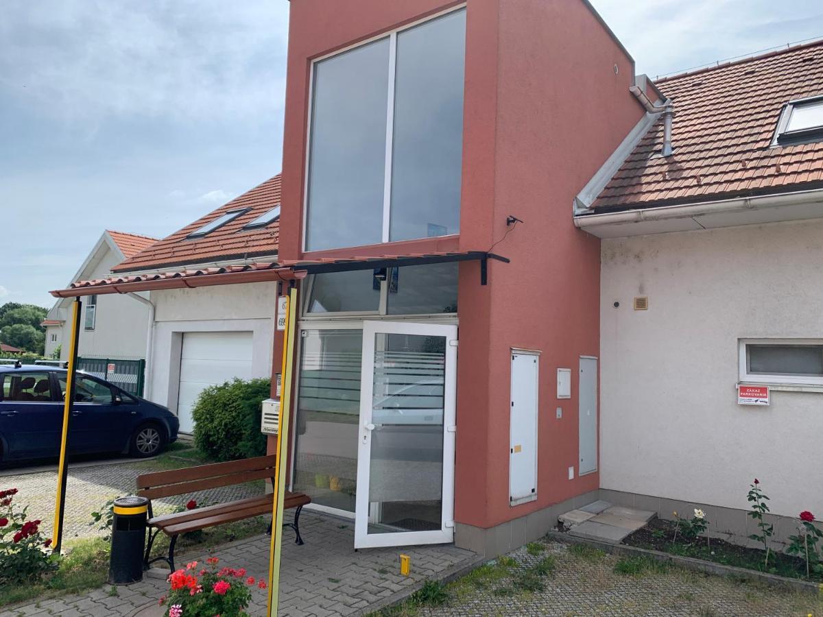 Apartment Biely Kostol Exterior foto